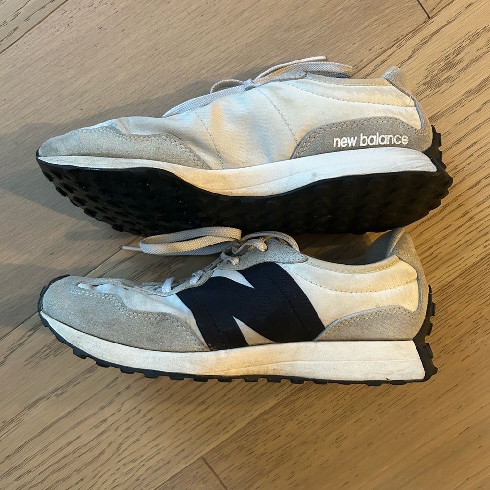 New Balance Women's Sneakers in Cream and Black